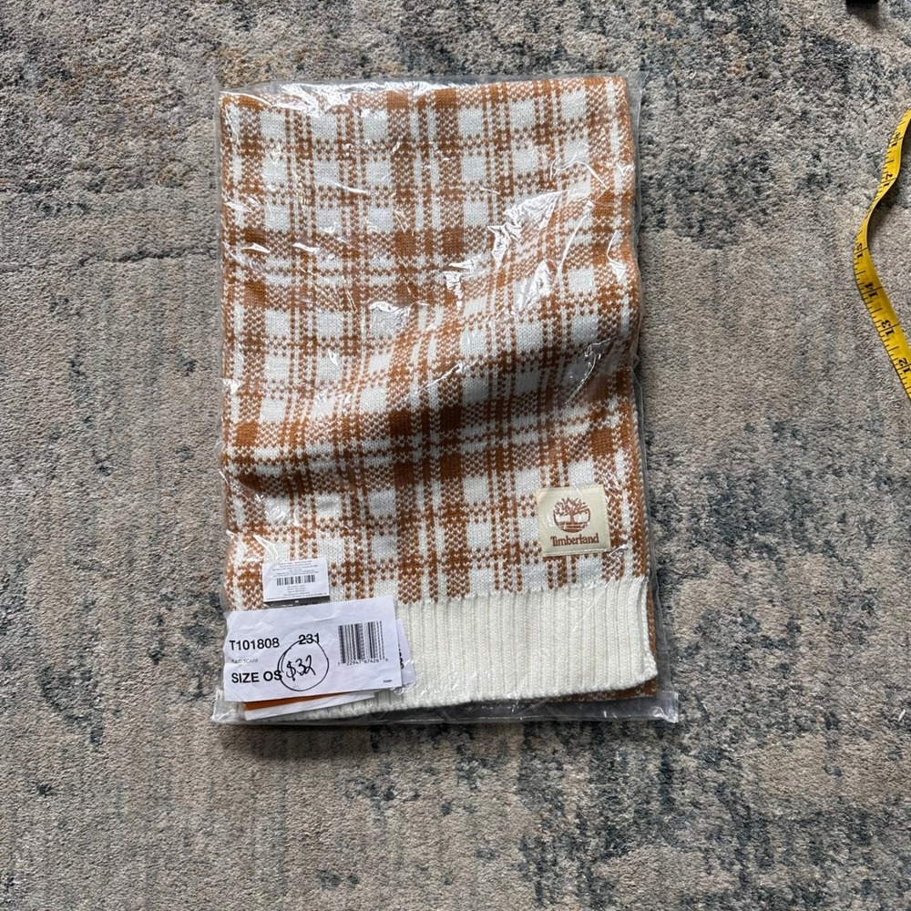 Timberland Buffalo Plaid Scarf Unisex OS Wheat White Knit Check T101808